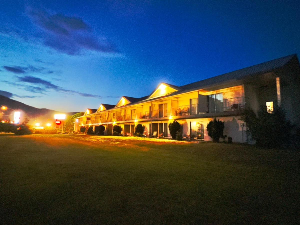Monashee Motel シカマス エクステリア 写真