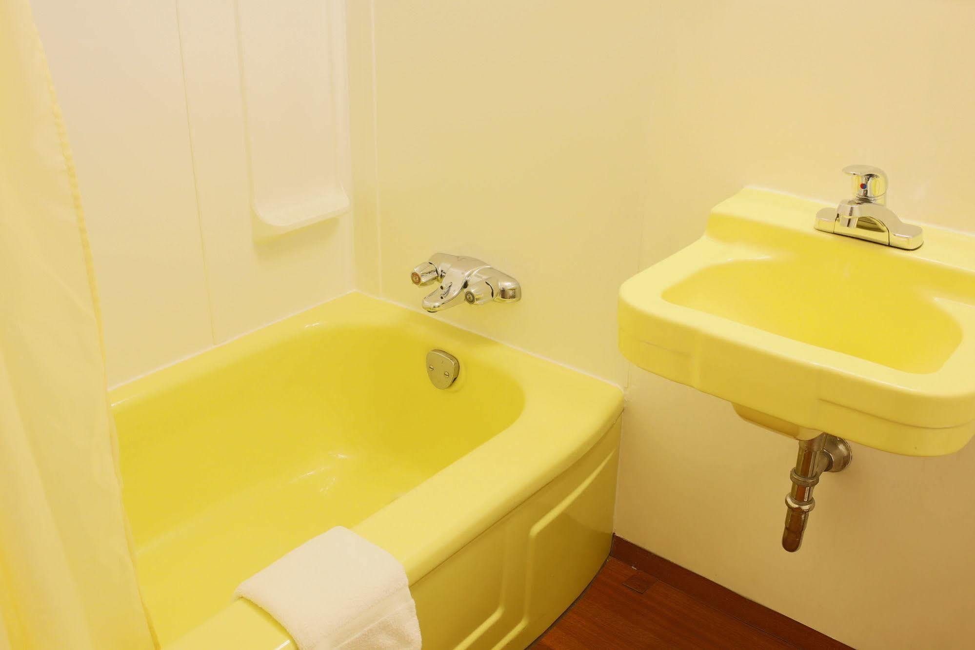 Monashee Motel シカマス エクステリア 写真