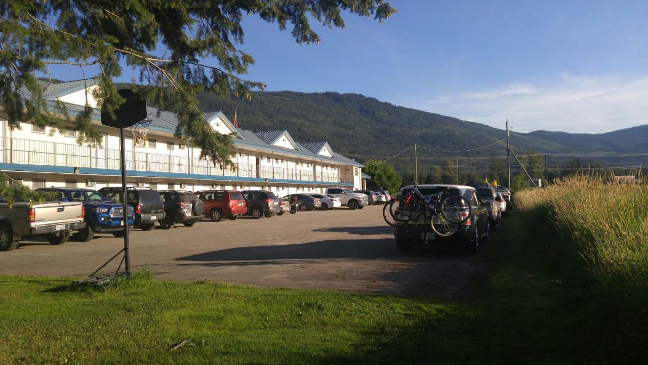 Monashee Motel シカマス エクステリア 写真